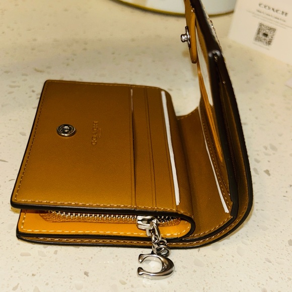 🌼 Coach Buttercup Floral Snap Wallet NWT - Picture 16 of 16